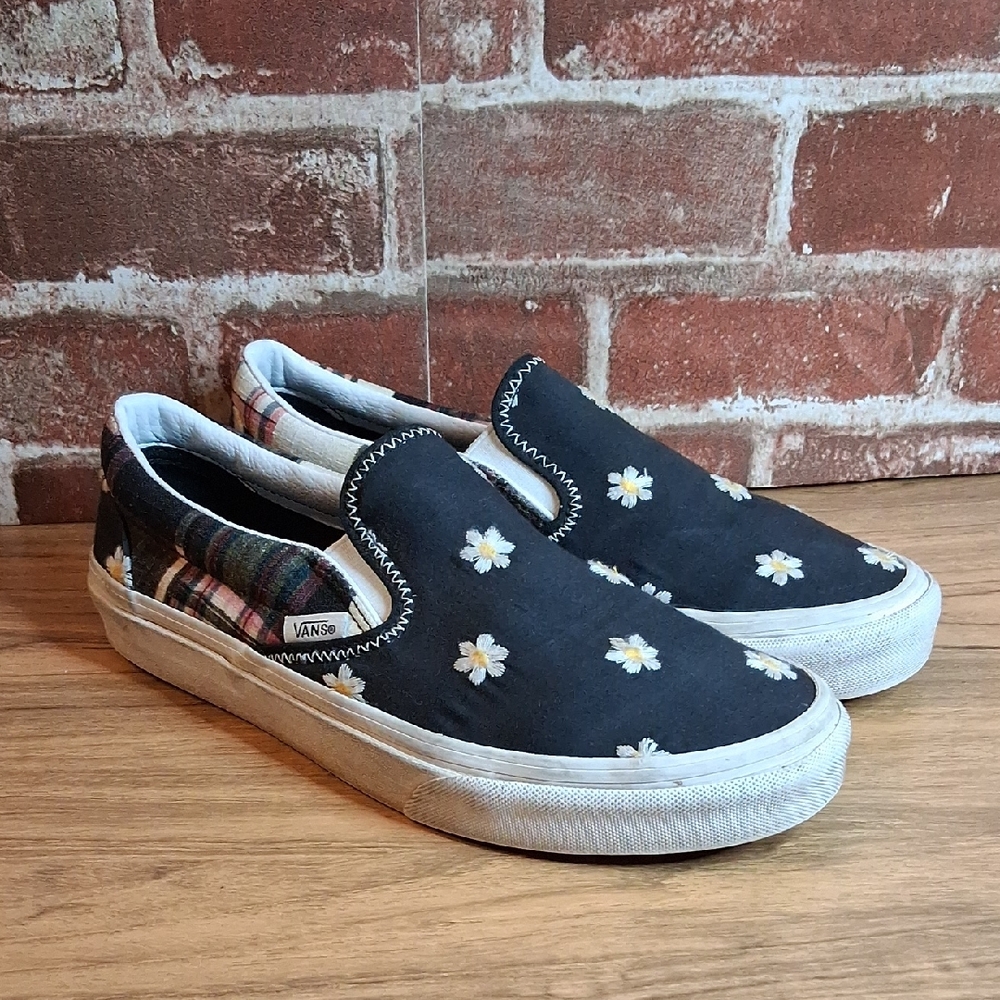 Vans Slip On Shoes Womens Size 8 Black Plaid Flower Print Off The Wall